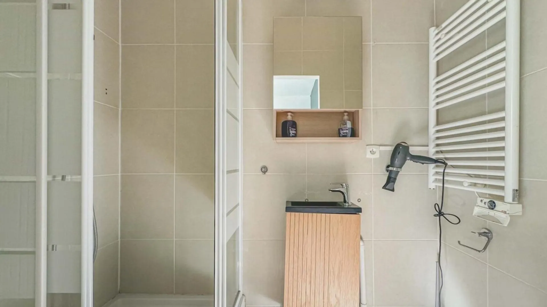 Flexliving - Studio - Longchamps Paris 0*,