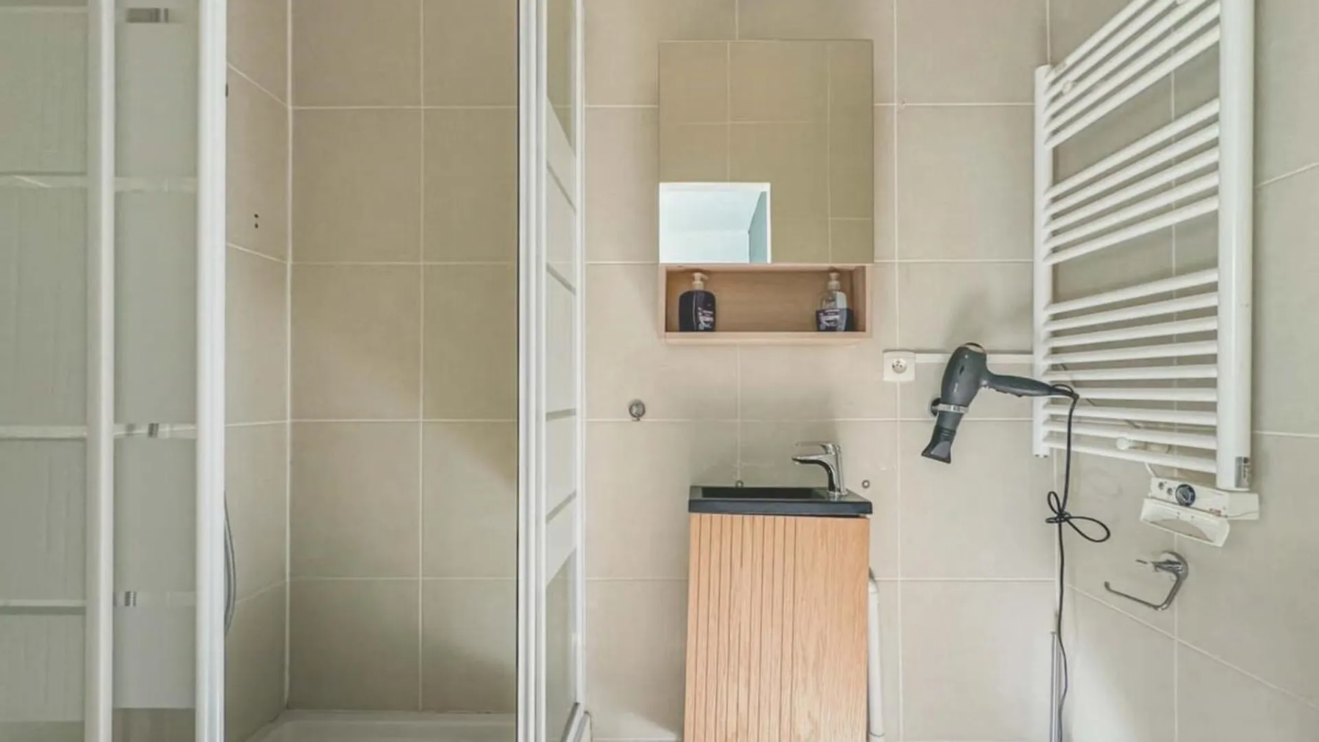 Flexliving - Studio - Longchamps Paris Apartment